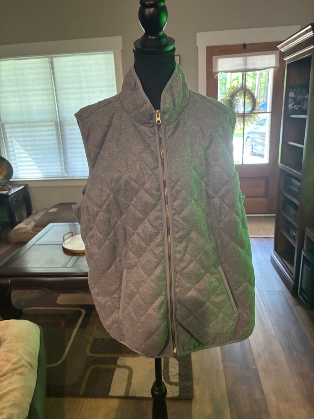 Old Navy Quilted Gray Sleeveless Puffer Vest